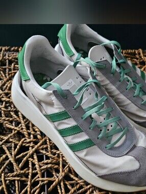 Adidas Men’s White Sneakers with Green Stripes and Mint Laces Mens 11